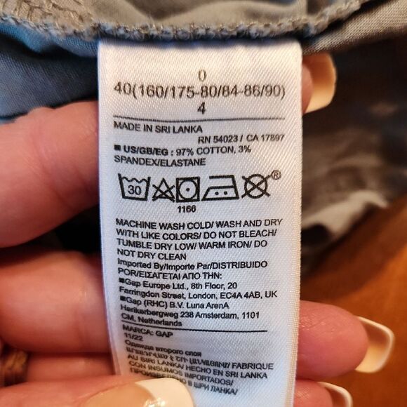 GAP Mid Rise 4" Inseam Khaki Casual Shorts, Size 0, Light Green - Picture 8 of 8